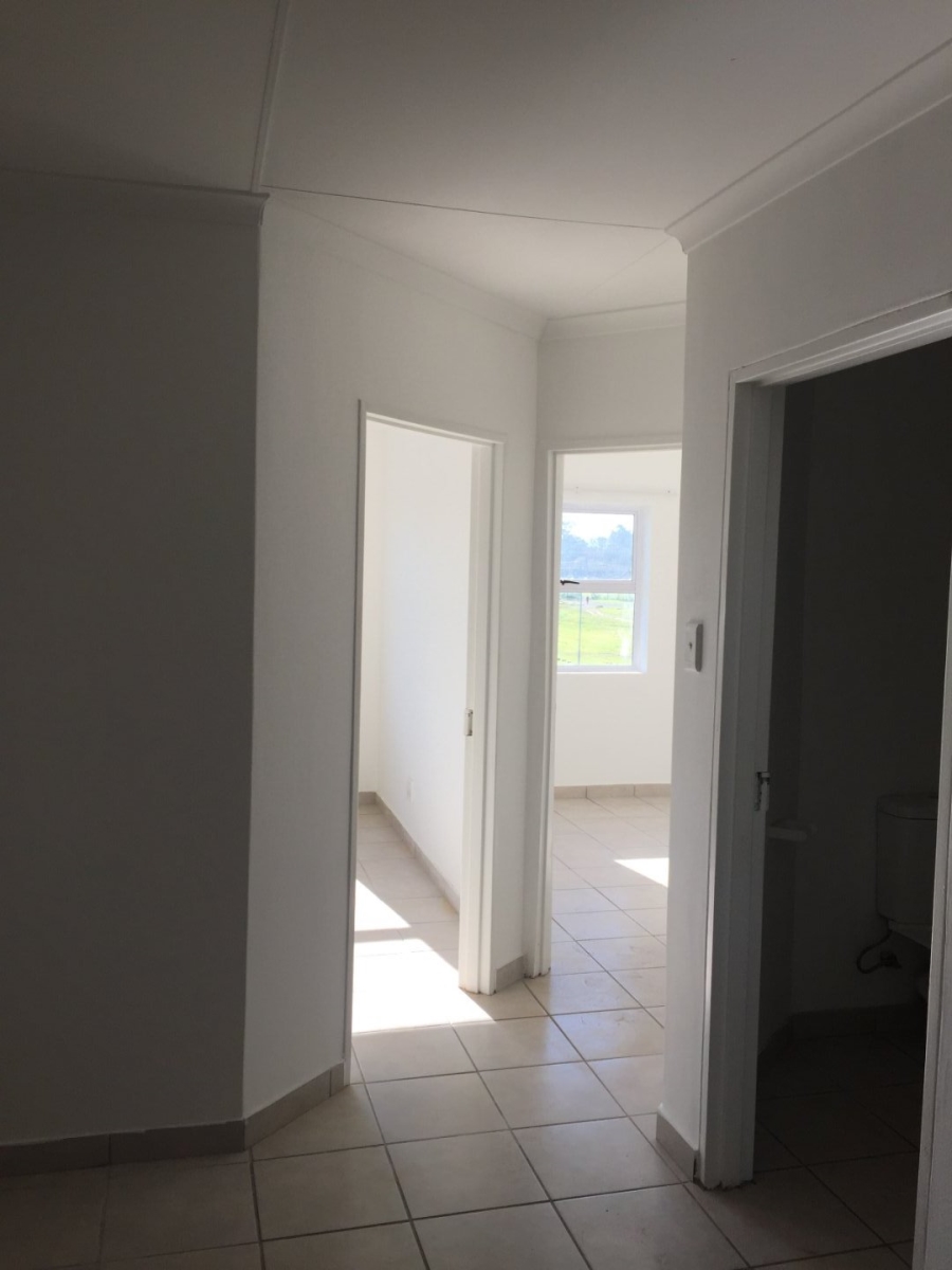 To Let 2 Bedroom Property for Rent in Peerless Park East Western Cape